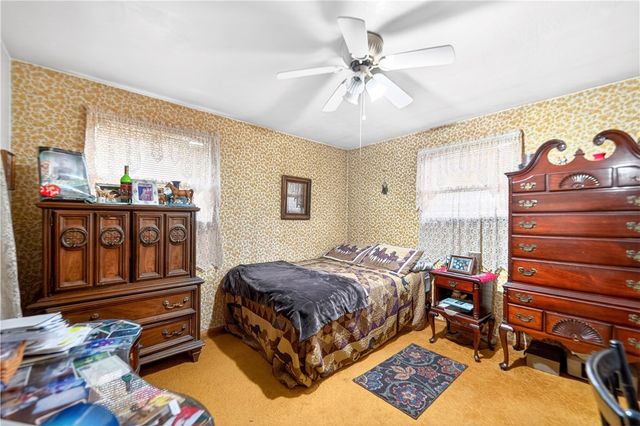 35 Frances Dr, Robinson Twp, PA 15108