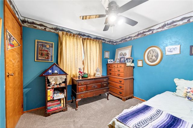 35 Frances Dr, Robinson Twp, PA 15108