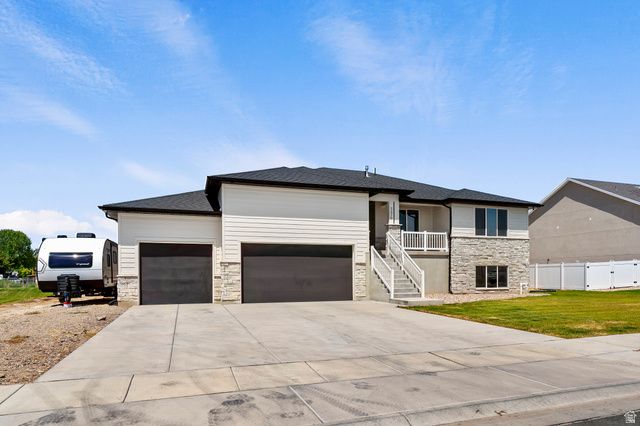 5478 W 3750 S, Hooper, UT 84315