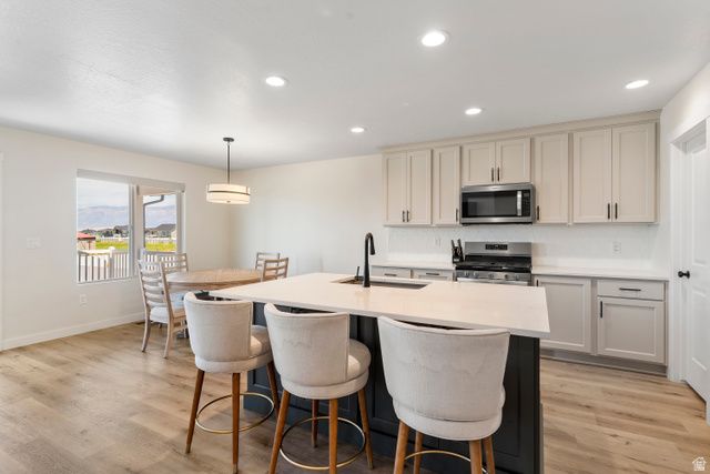 5478 W 3750 S, Hooper, UT 84315