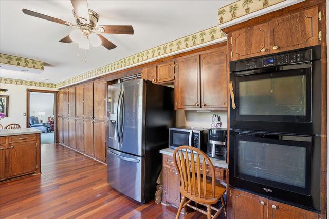 34 Sussex Road, Charleston, SC 29407