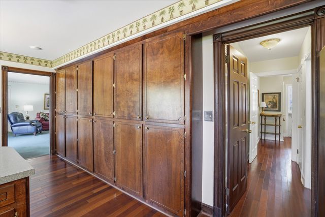 34 Sussex Road, Charleston, SC 29407