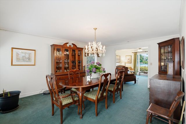 34 Sussex Road, Charleston, SC 29407