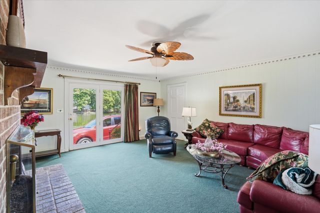34 Sussex Road, Charleston, SC 29407