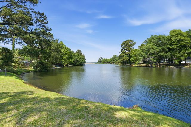 34 Sussex Road, Charleston, SC 29407