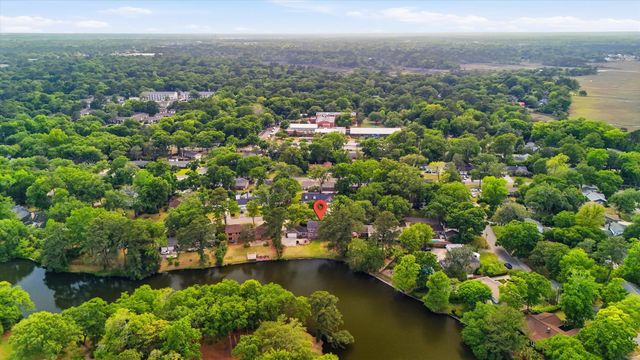 34 Sussex Road, Charleston, SC 29407
