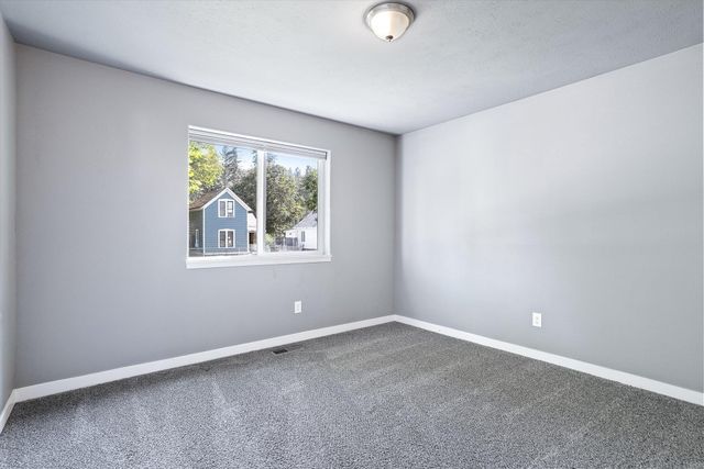 1917 E 6th Ave, Spokane, WA 99202