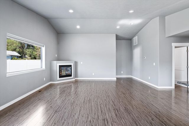 1917 E 6th Ave, Spokane, WA 99202
