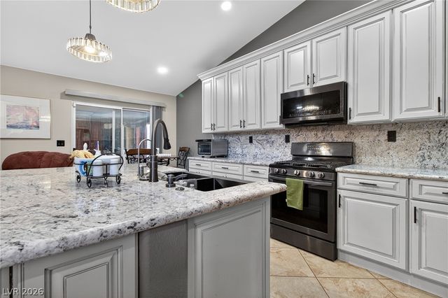 1911 Ginger Blossom Avenue, North Las Vegas, NV 89031