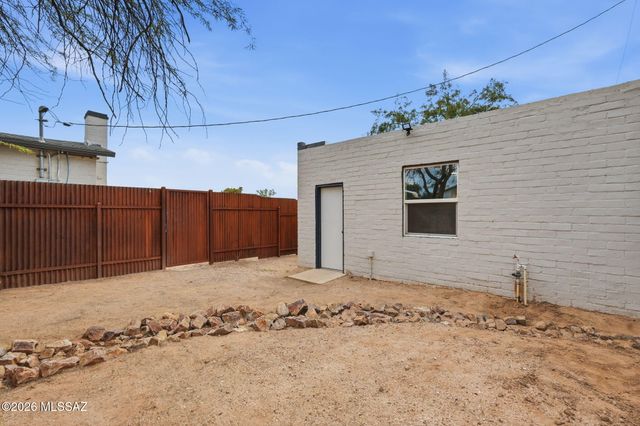 4735 E 4th Street, Tucson, AZ 85711