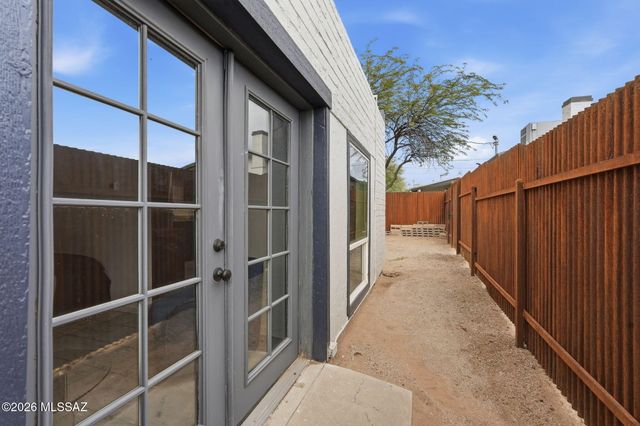 4735 E 4th Street, Tucson, AZ 85711