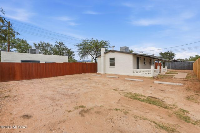 4735 E 4th Street, Tucson, AZ 85711