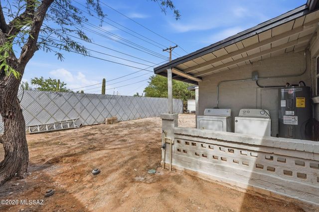 4735 E 4th Street, Tucson, AZ 85711