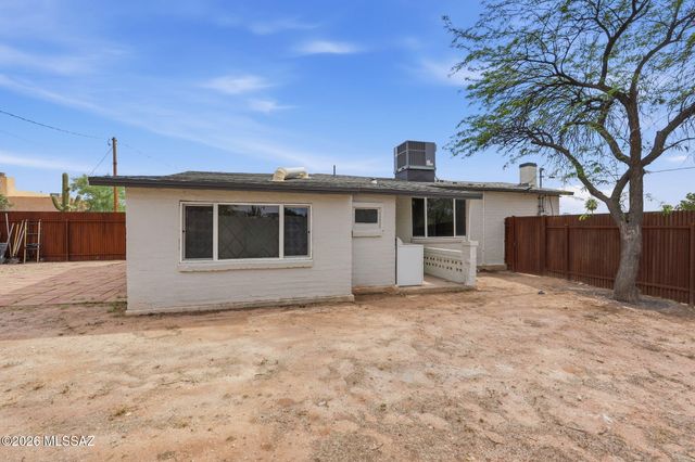 4735 E 4th Street, Tucson, AZ 85711