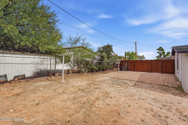 4735 E 4th Street, Tucson, AZ 85711