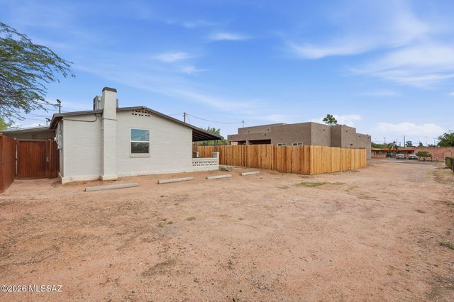 4735 E 4th Street, Tucson, AZ 85711