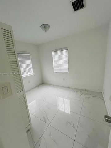 6700 NW 6th Ave, Miami, FL 33150