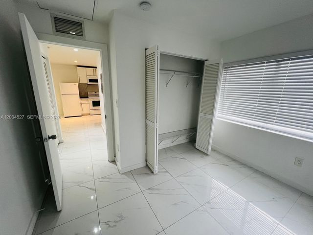 6700 NW 6th Ave, Miami, FL 33150