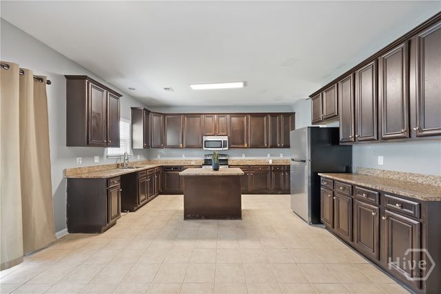 189 Savannah Lane, Richmond Hill, GA 31324
