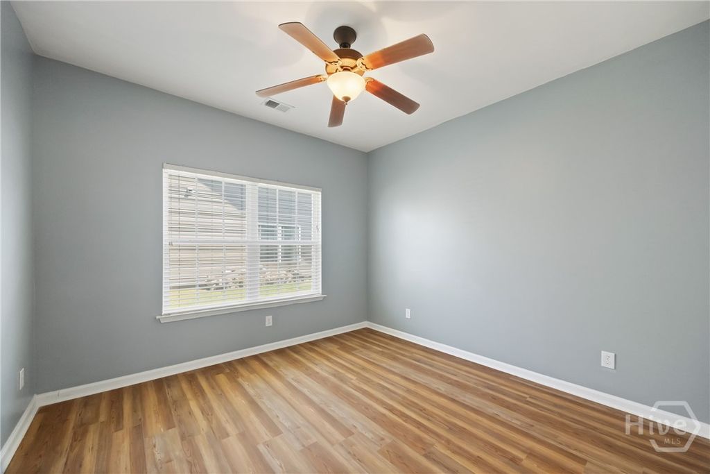 Image 23 of property listing at 189 Savannah Lane, Richmond Hill, GA 31324