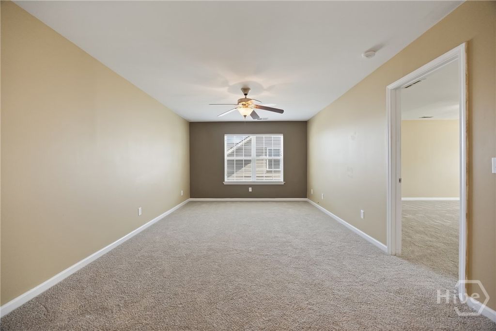 Image 27 of property listing at 189 Savannah Lane, Richmond Hill, GA 31324