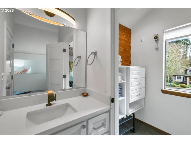 17691 Sw POINTE FOREST Ct, Beaverton, OR 97003