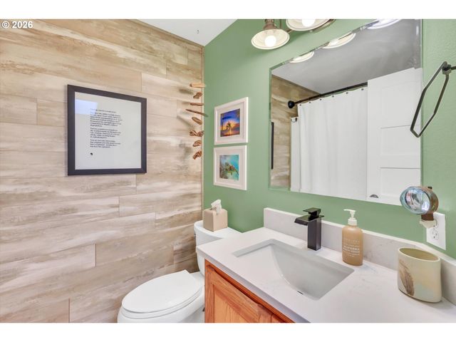 17691 Sw POINTE FOREST Ct, Beaverton, OR 97003