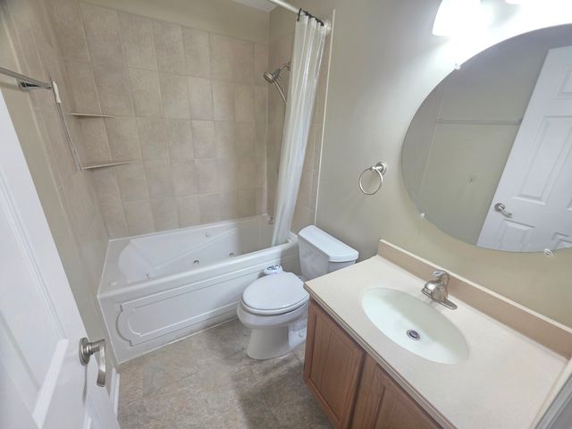 302 Barton Court, Bartlett, IL 60103