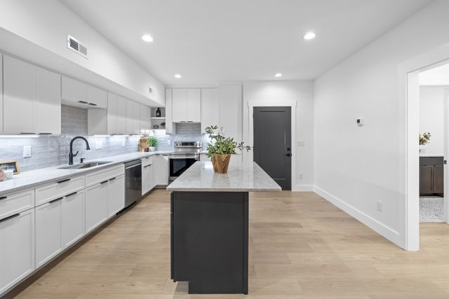 2752 Thompson Station Rd, E, Thompsons Station, TN 37179