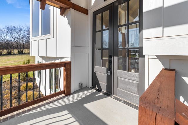 2752 Thompson Station Rd, E, Thompsons Station, TN 37179