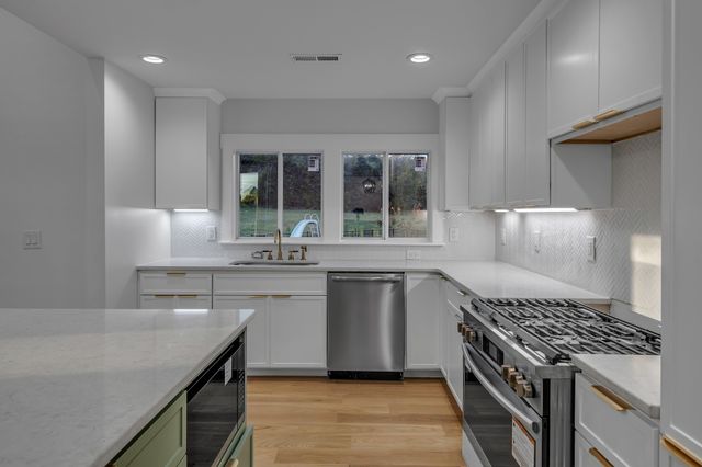 2752 Thompson Station Rd, E, Thompsons Station, TN 37179