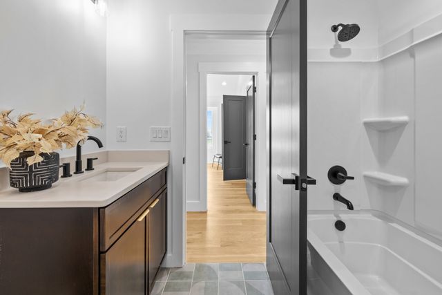 2752 Thompson Station Rd, E, Thompsons Station, TN 37179