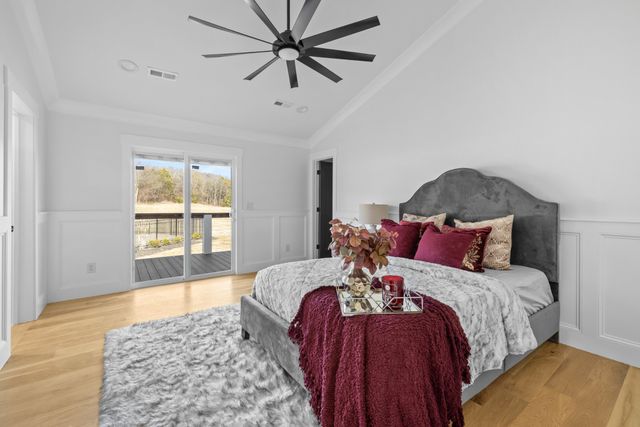 2752 Thompson Station Rd, E, Thompsons Station, TN 37179