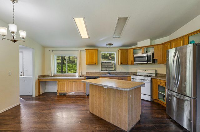 16705 Matlock Loop Road, Cottonwood, CA 96022