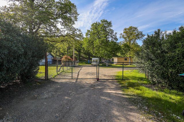 16705 Matlock Loop Road, Cottonwood, CA 96022