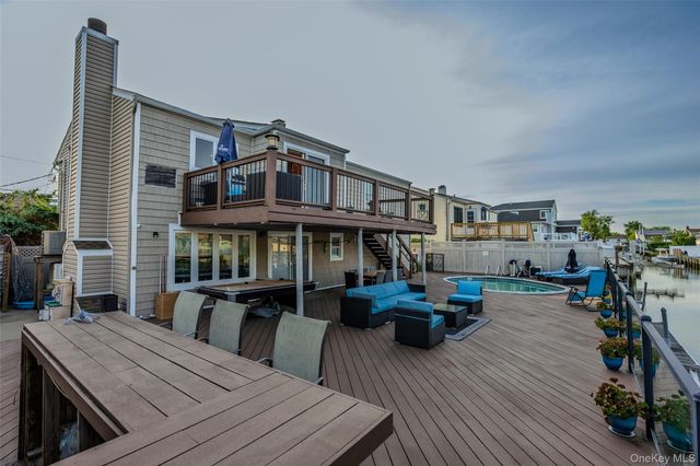 519 Nassau Avenue, Freeport, NY 11520