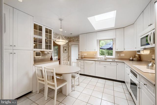 8023 YELLOWSTONE RD, Kingsville, MD 21087