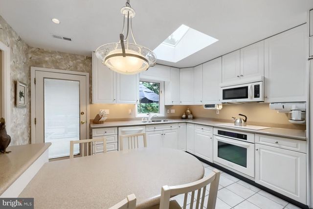 8023 YELLOWSTONE RD, Kingsville, MD 21087