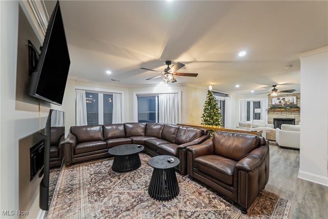 1204 Whispering Shores, Vermilion, OH 44089