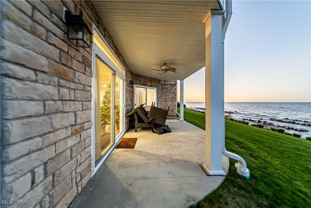 1204 Whispering Shores, Vermilion, OH 44089
