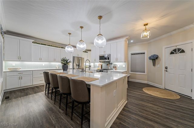 1204 Whispering Shores, Vermilion, OH 44089