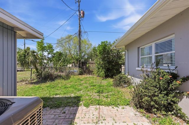 3727 DOVER DRIVE, Sarasota, FL 34235