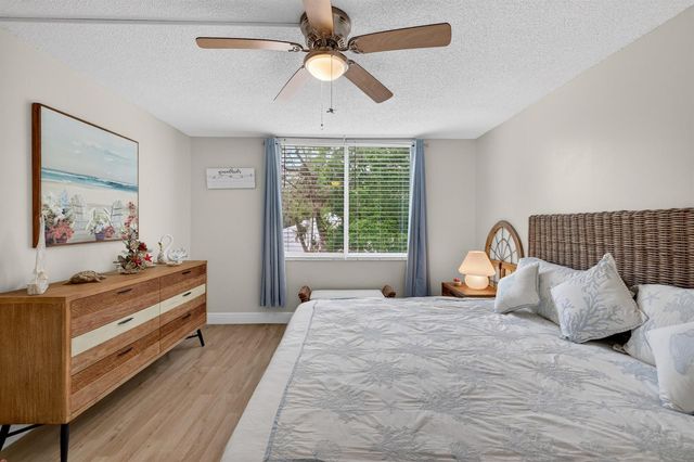 4850 NW 29 Court 327, Lauderdale Lakes, FL 33313