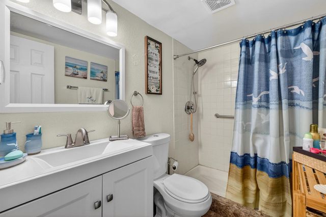 4850 NW 29 Court 327, Lauderdale Lakes, FL 33313