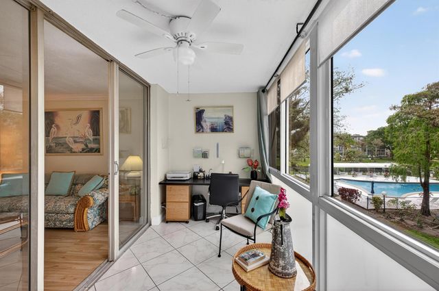 4850 NW 29 Court 327, Lauderdale Lakes, FL 33313