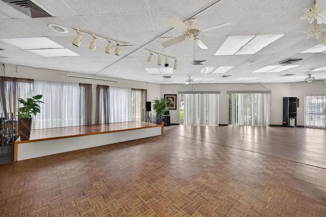 4850 NW 29 Court 327, Lauderdale Lakes, FL 33313