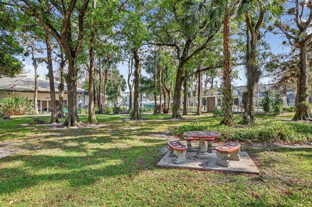 4850 NW 29 Court 327, Lauderdale Lakes, FL 33313