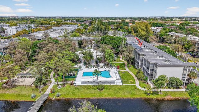 4850 NW 29 Court 327, Lauderdale Lakes, FL 33313