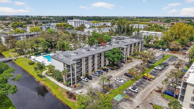 4850 NW 29 Court 327, Lauderdale Lakes, FL 33313
