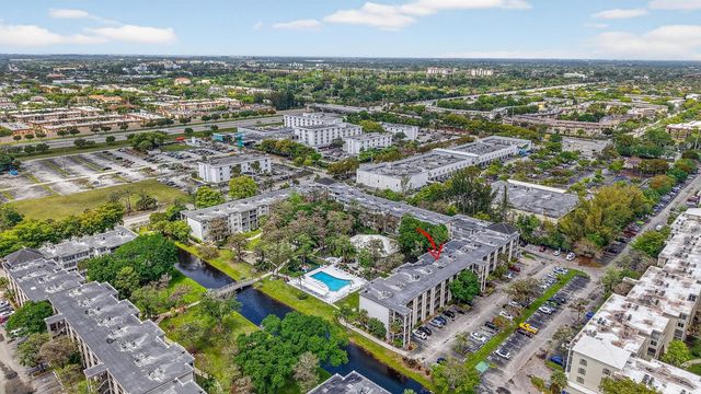4850 NW 29 Court 327, Lauderdale Lakes, FL 33313